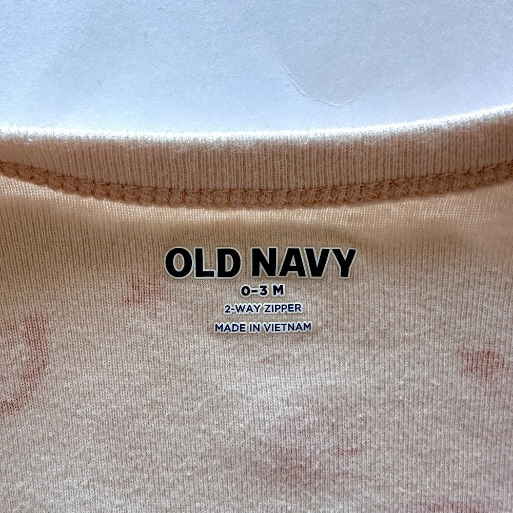 Old Navy Baby Girl 2-Way Zip Sleeper Size 0-3 Months Boho Pink Rainbows